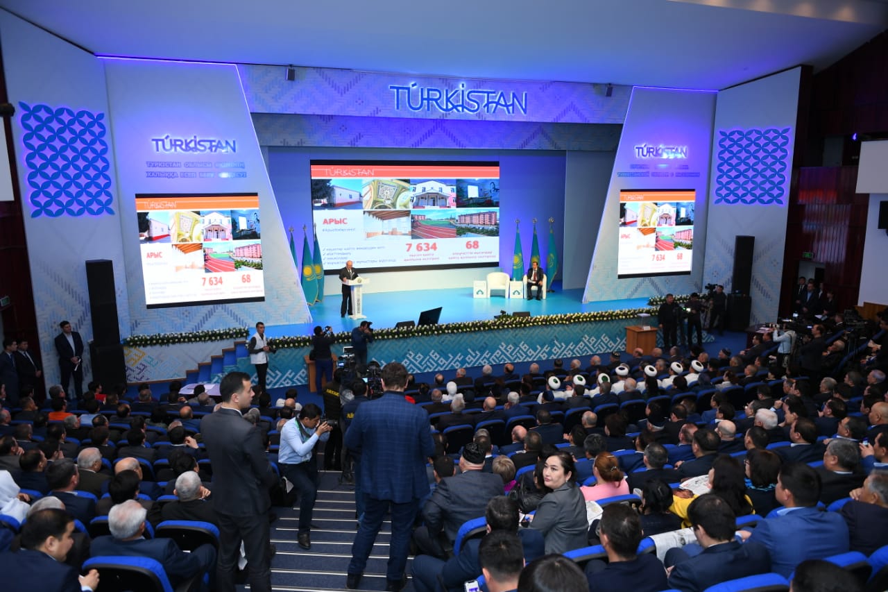 ӨМІРЗАҚ ШӨКЕЕВТІҢ ХАЛЫҚҚА ЕСЕП БЕРУ КЕЗДЕСУІ БАСТАЛДЫ