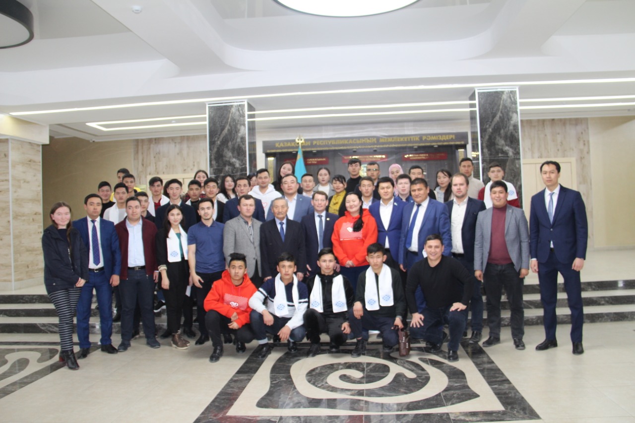 Еріктілермен еркін кездесу