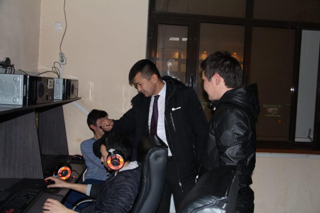 Шымкентте полицейлер түнгі рейдке шықты