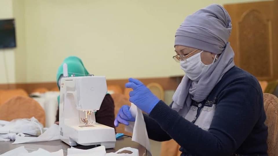 ШЫМКЕНТТЕ КҮНІНЕ 100 МЫҢНАН АСТАМ МЕДИЦИНАЛЫҚ БЕТПЕРДЕ ТІГІЛУДЕ