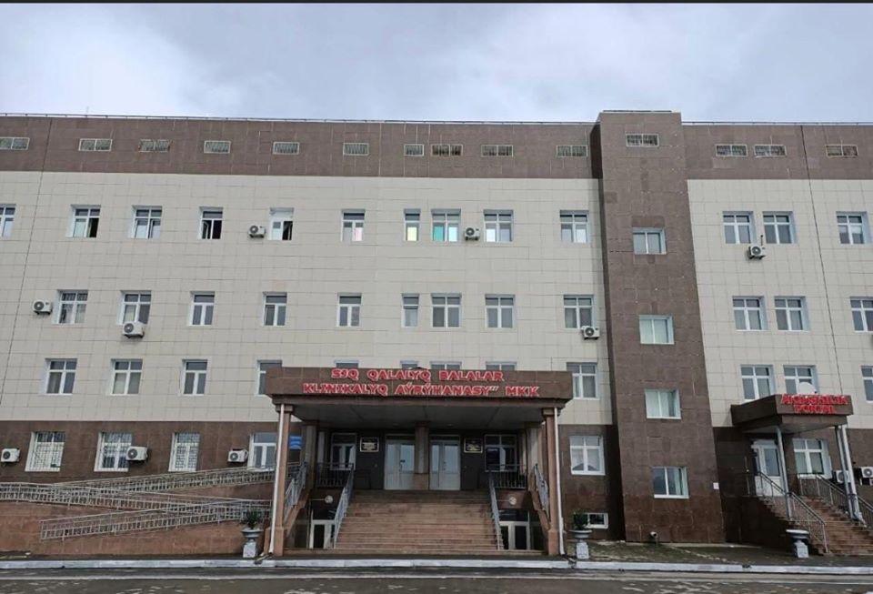 Үш жасар бала 4 сантиметрлік шеге жұтып қойған