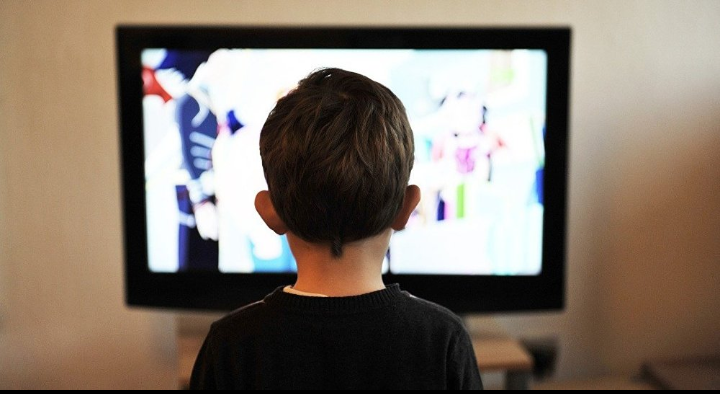 ОНЛАЙН ДӘРІСТЕРДІ ЖЕРГІЛІКТІ ТЕЛЕАРНАЛАР ДА КӨРСЕТЕДІ