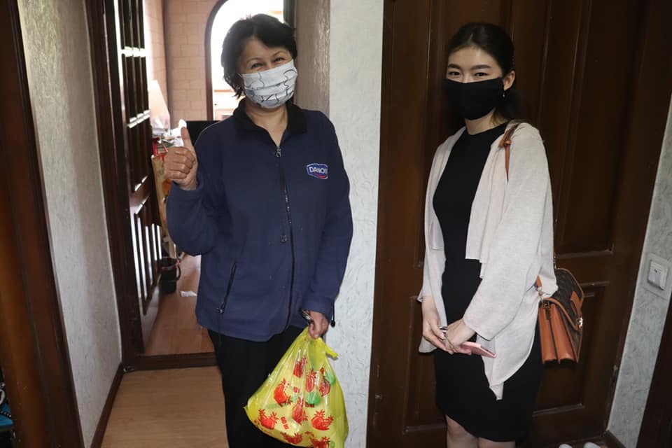 ШЫМКЕНТТІК ЕРІКТІЛЕР МҰҚТАЖ ЖАНДАРҒА КӨМЕК КӨРСЕТУДЕ