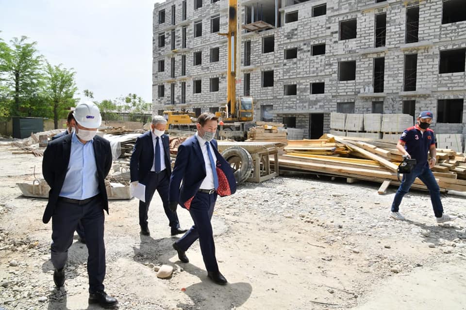 ШЫМКЕНТ ӘКІМІ АБАЙ АУДАНЫНДАҒЫ ЖҰМЫСТАРМЕН ТАНЫСТЫ