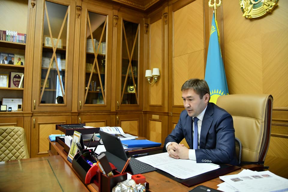 ШЫМКЕНТТЕ 7 МЫҢҒА ЖУЫҚ ТҮЛЕК ҰБТ ТАПСЫРУҒА ОНЛАЙН ӨТІНІШ БЕРГЕН