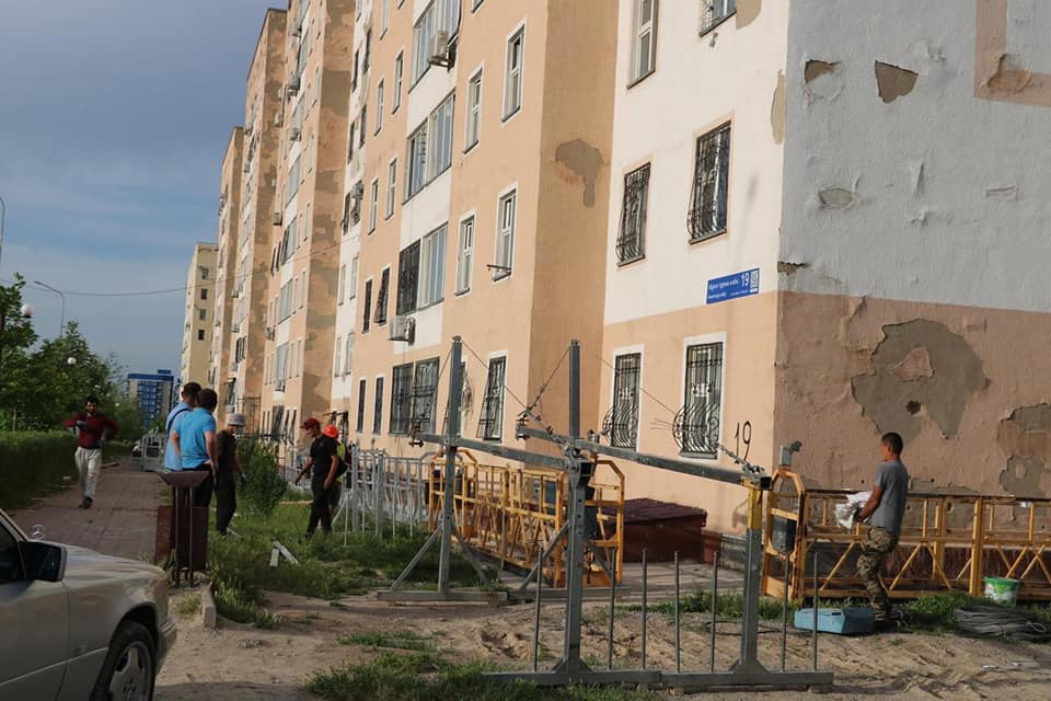 КӨПҚАБАТТЫ ТҰРҒЫН ҮЙЛЕРДІҢ ҚАСБЕТІН РЕТКЕ КЕЛТІРУ ЖҰМЫСТАРЫ БАСТАЛДЫ