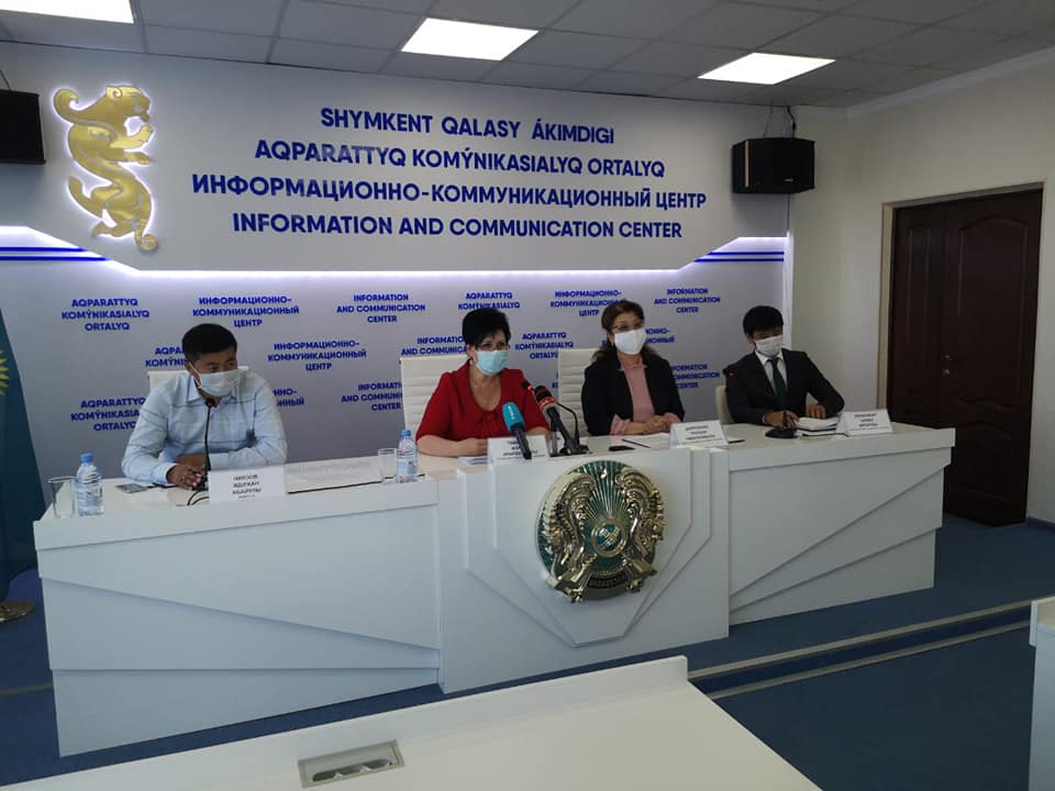 ШЫМКЕНТ: ТАЛАПКЕРЛЕРДІ ҚАТАЛ ТӘРТІП ПЕН КҮШТІ ТАЛАП КҮТУДЕ