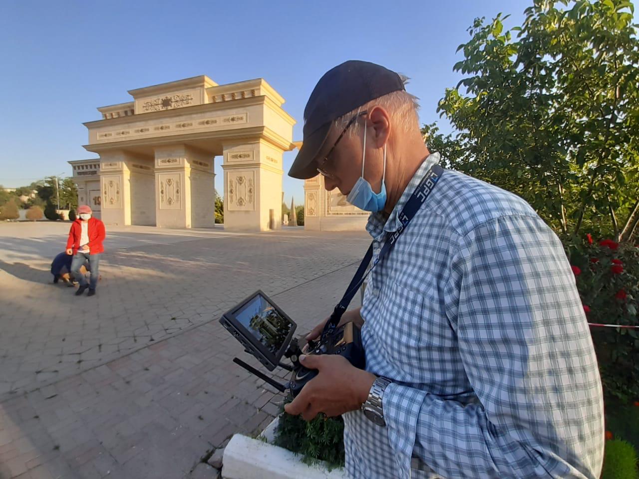 БЕЛГІЛІ АМЕРИКАНДЫҚ ФОТОГРАФ ШЫМКЕНТТІ ҚҰС САМҒАУ БИІГІНЕН ТҮСІРДІ
