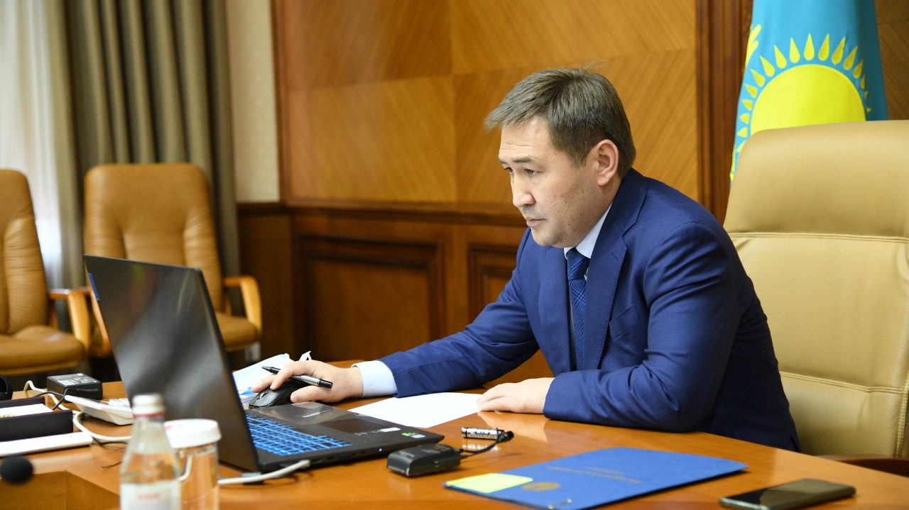 ШЫМКЕНТ: ӘКІМ АЗАМАТТАРДЫҢ ЖЕКЕ СҰРАҚТАРЫН ТЫҢДАДЫ