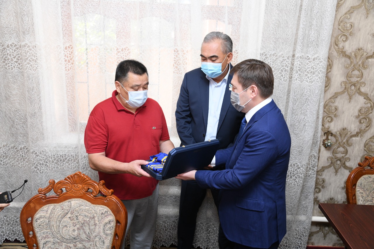 ІНДЕТПЕН КҮРЕСТЕ КӨЗ ЖҰМҒАН ШЫМКЕНТТІК ДӘРІГЕРЛЕР МАРАПАТТАЛДЫ