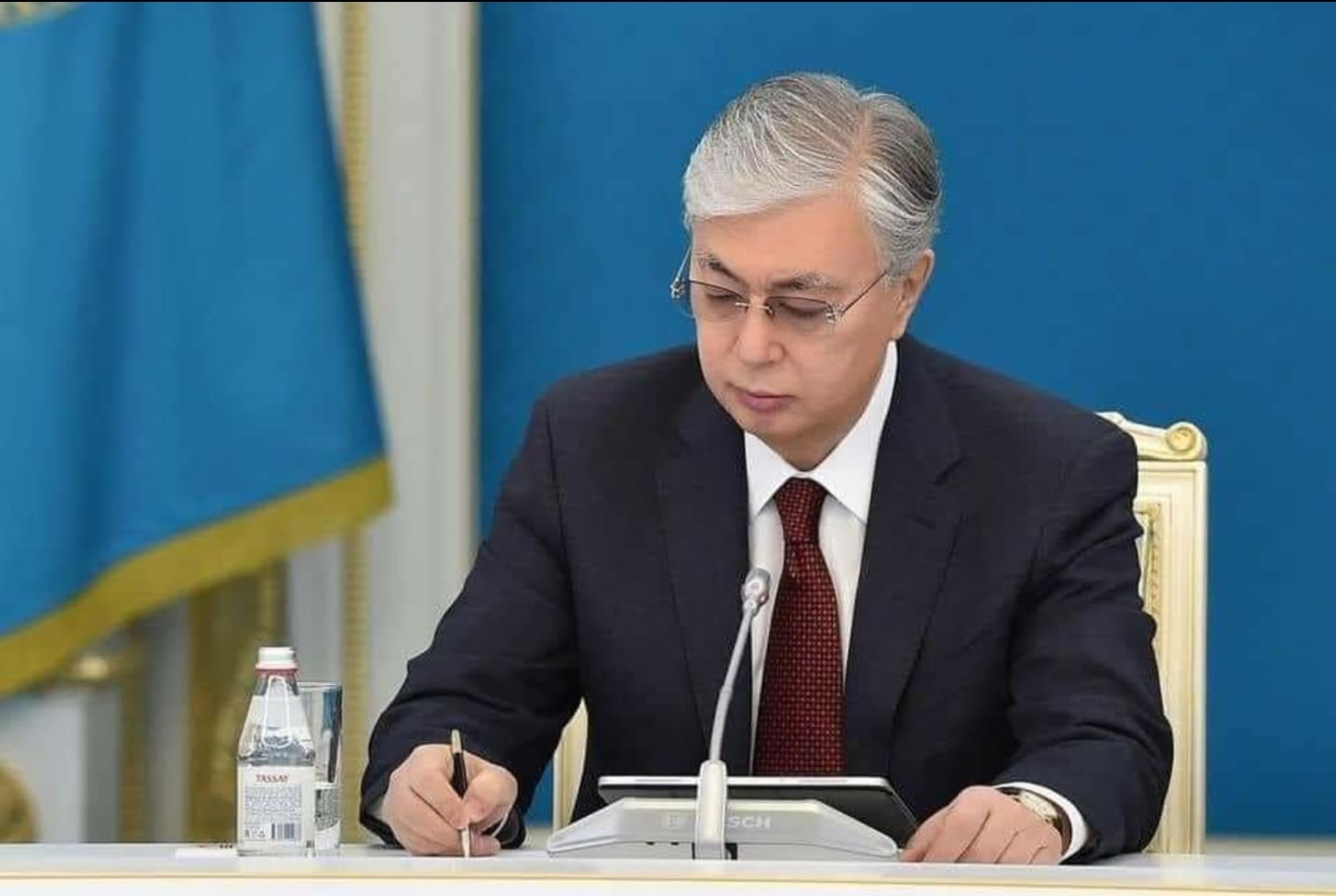 ҚР ПРЕЗИДЕНТІ МӘЖІЛІС ЖӘНЕ МӘСЛИХАТ ДЕПУТАТТАРЫНЫҢ САЙЛАУЫ ТУРАЛЫ ҮНДЕУ ЖАРИЯЛАДЫ