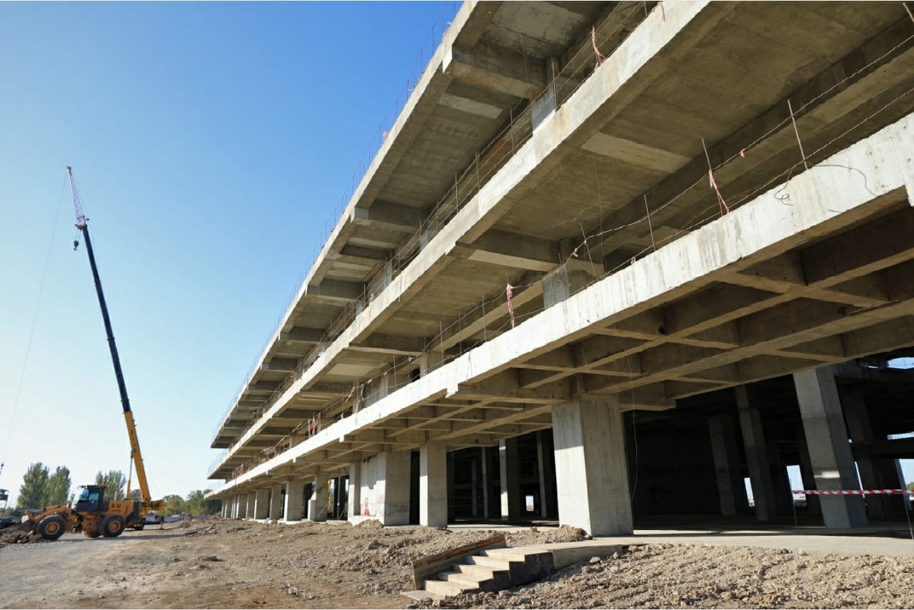 ШЫМКЕНТ: БЕЙБІТ АТАМҚҰЛОВ ЖАҢА ЖОЛАУШЫЛАР ТЕРМИНАЛЫНЫҢ ҚҰРЫЛЫС БАРЫСЫМЕН ТАНЫСТЫ