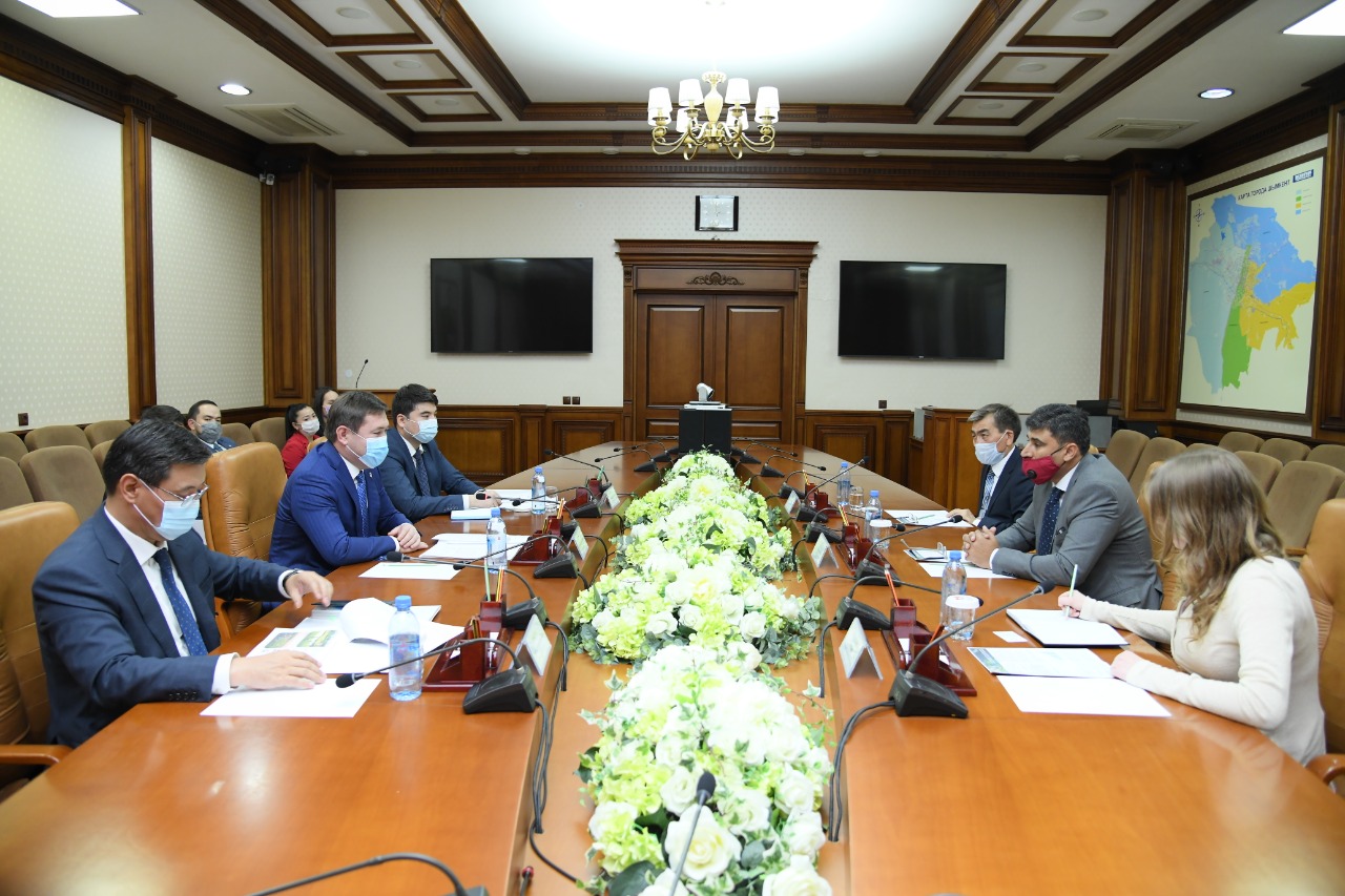 ШЫМКЕНТ ҚАЛАСЫНЫҢ ӘКІМІ «ROYAL GROUP» ХОЛДИНГІНІҢ БАСШЫЛЫҒЫМЕН КЕЗДЕСТІ