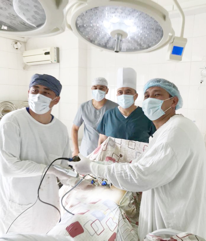 ШЫМКЕНТТЕ ОНКОЛОГТАР НАУҚАСТАРҒА ВИДЕОТОРАКОСКОПИЯЛЫҚ ОТА ЖАСАУДА