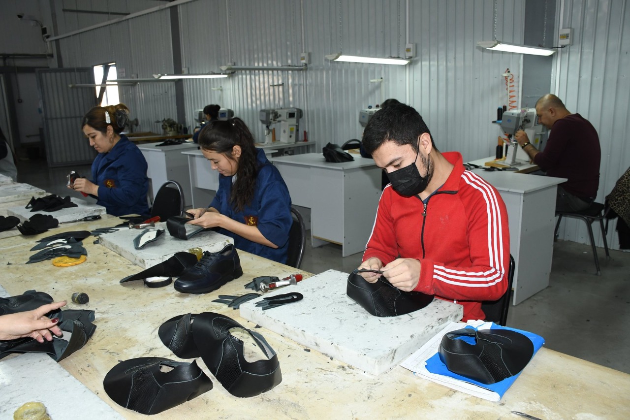 ШЫМКЕНТТІҢ ЛЮКС АЯҚ КИІМІ