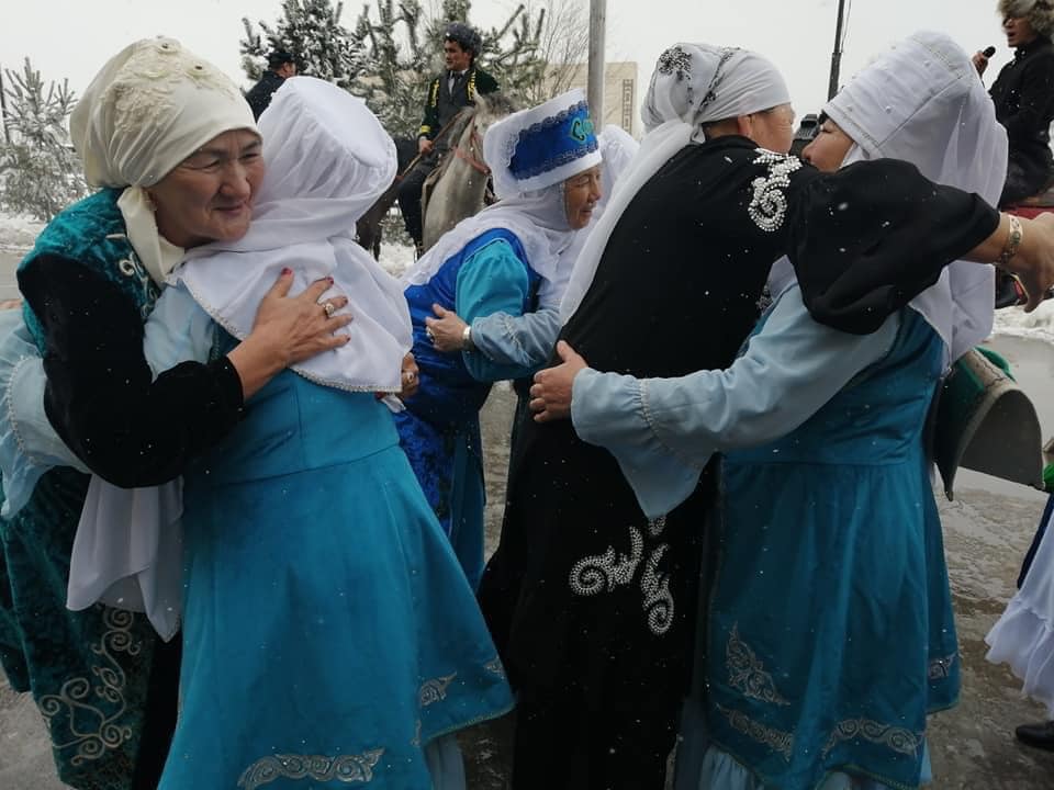 ӘДЕТ-ҒҰРЫП ЖӘНЕ САЛТ-ДӘСТҮР ОРТАЛЫҒЫНДА 100 ЛИТР ТІЛЕУ КӨЖЕ ТАРАТЫЛДЫ