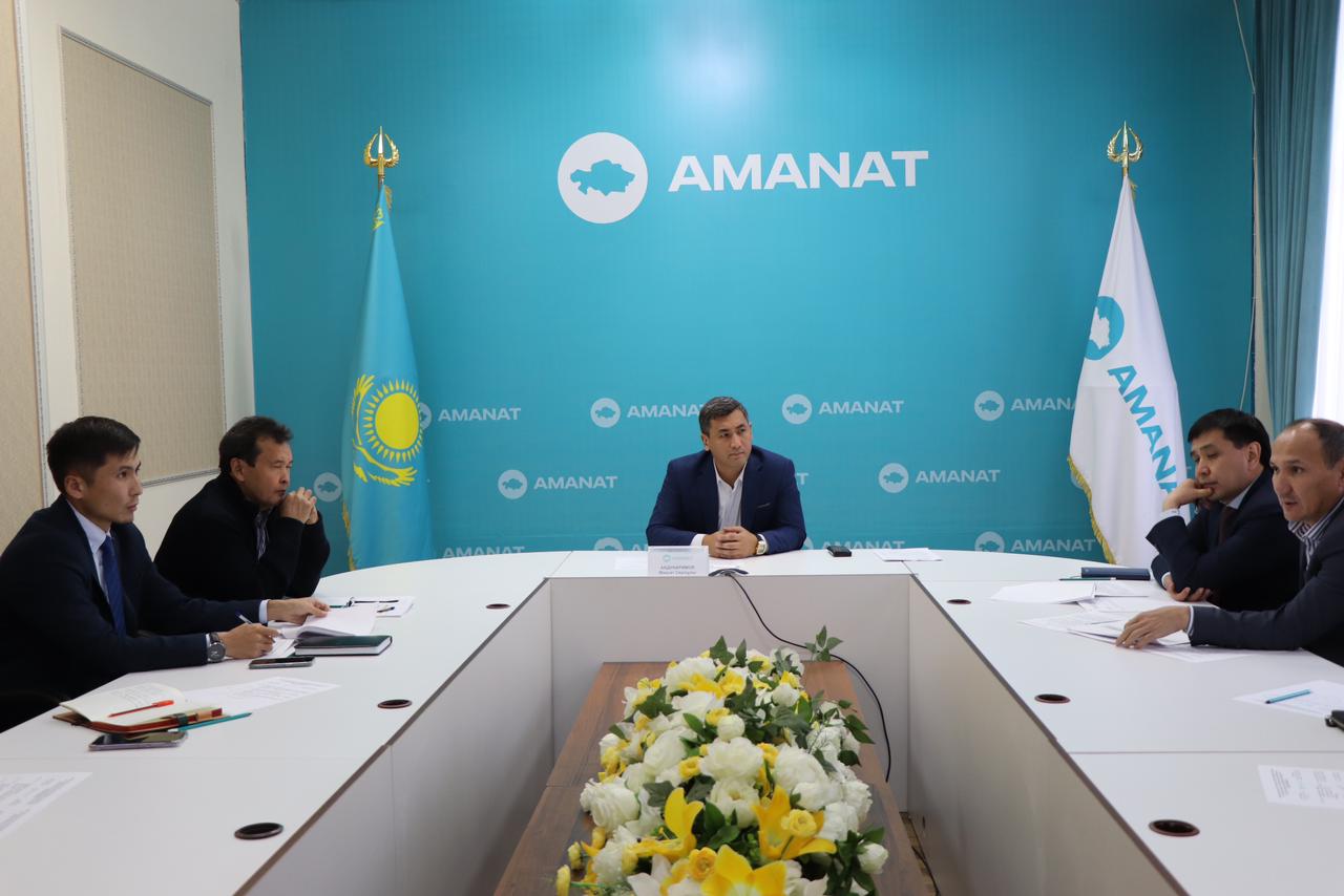 ЖОЛДАУ АЯСЫНДА КӘСІПКЕРЛІКТІ ҚОЛДАУ ТҰСТАРЫ ТҮСІНДІРІЛДІ