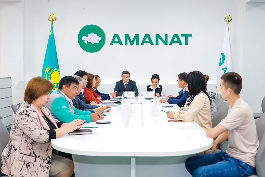 ҚОҒАМДЫҚ КЕҢЕС ӨЗЕКТІ МӘСЕЛЕЛЕРДІ ШЕШЕДІ