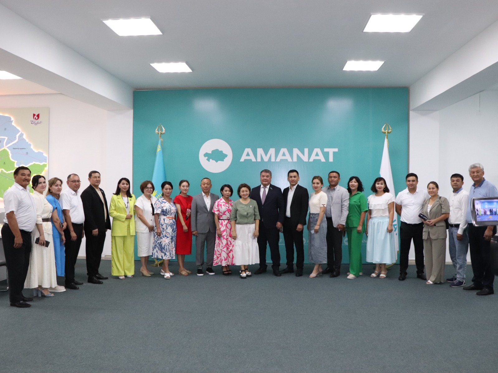 ПАРТИЯ ҚАТАРЫ БАҚ ӨКІЛДЕРІМЕН ТОЛЫҚТЫ